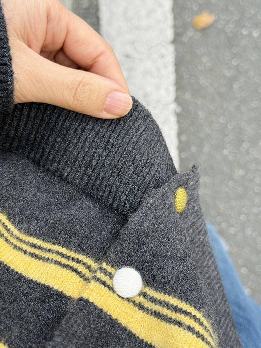 刺绣小马条纹彩扣圆领针织开衫毛衣【包邮+三天无理由退换 商品图11