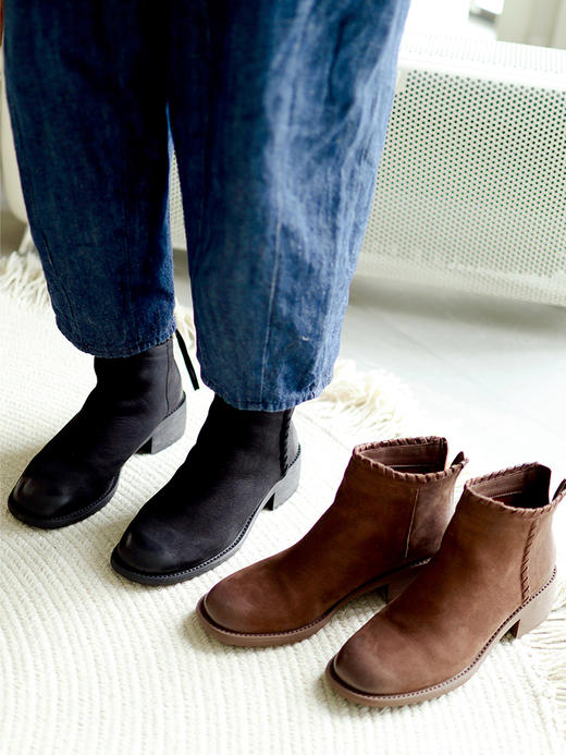 【重磅定制 都是专柜级别的顶顶好料制作】【推荐人手一双闺蜜鞋】【舒服到不想拖 小短靴】羊皮软舒适透气+橡胶大底走路也非常静音 超大气~ 商品图1