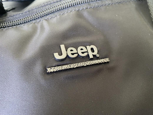 正品  jeep订单   实体店大货！全部入仓！！！

超级能装的旅行包。衣物包，加一个收纳袋。 商品图4