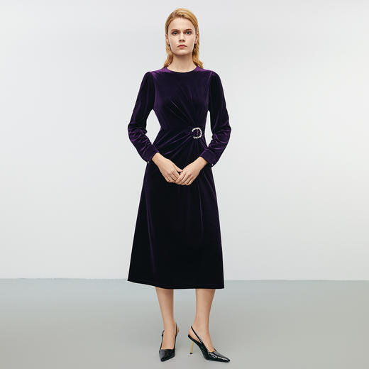 EITIE爱特爱秋季新款气质高级感法式紫色丝绒钉珠收腰礼服连衣裙7977615 商品图4