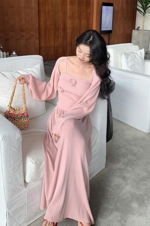 L.Fleuri 粉色立体花朵吊带披肩半裙针织套装 21437 商品图3