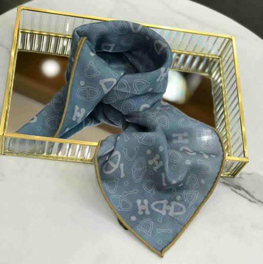 优品堂『奢迷』真丝+羊毛70x70方巾 商品图11