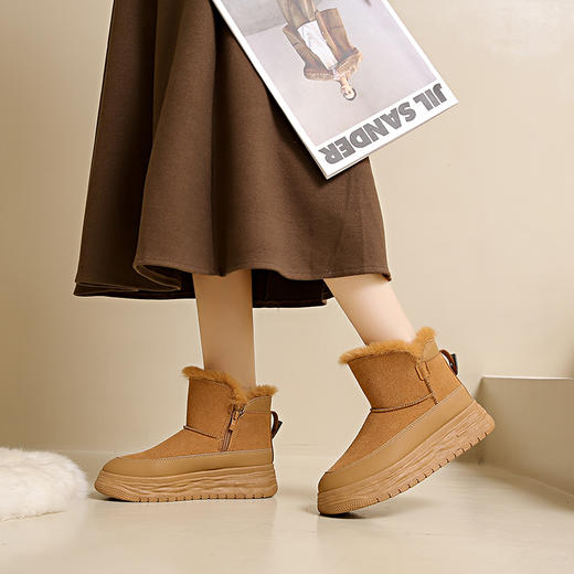 内里加绒！暖意融融！【板嫣&皮毛一体厚底雪地靴】承包冬日脚下风格 保暖+增高一部到位  4CM橡胶厚底 视觉增高 外圈磨砂皮质耐穿耐磨  温暖时髦双担 商品图6