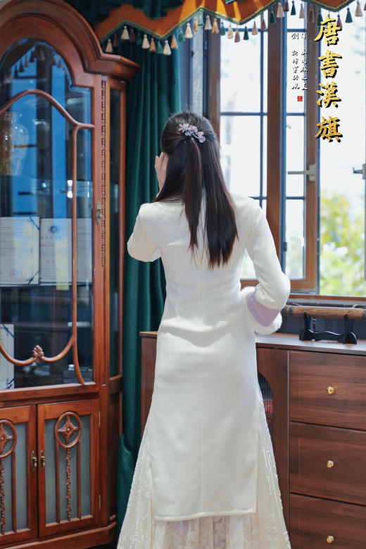 【晴雪芳踪】立领斜襟精致盘扣的中式韵味，搭配倒大袖低开衩版型领口/袖口拼接毛绒边，内里加绒加厚，兼顾温度与柔美感 商品图7