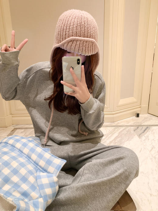 【149元任选2件】现货！灰色无帽圆领卫衣（加绒）or  灰色裤子（加绒） 商品图7