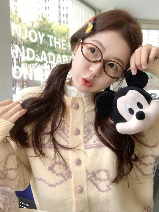 <曾小咸推荐> 现货秒杀！微信超特价！粉色提花毛衣开衫 日常209.99 立减100 秒杀109.99！ 商品图7