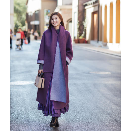 【林栖设计小店】（现货紧俏）绵羊毛双面呢配围巾渐变紫色粉色保暖2025秋冬新款宽松外套女T1954262 商品图6