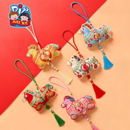 M6-260103 小马手作香包 商品图0