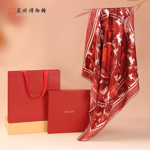 苏州博物馆 马跃新程方巾 商品图1