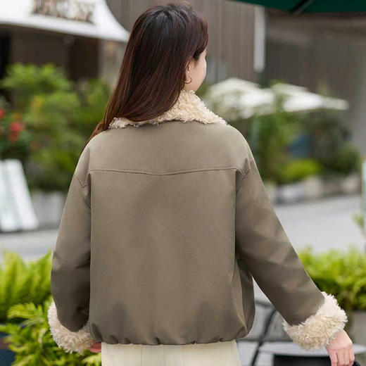 QYM 59130休闲风穿搭羽绒服宽松显瘦保暖白鸭绒外套 商品图3