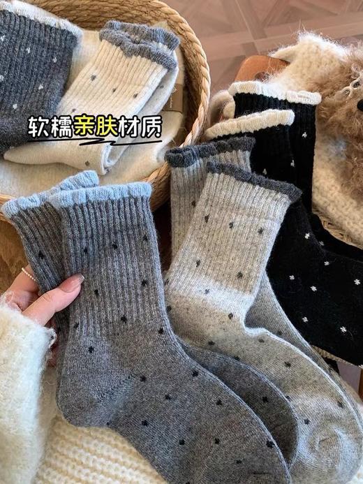 D111340一组五双装复古奶油风波点花边袜中筒袜 商品图3