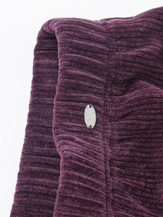 深灰色灯芯绒 A 字半身裙，高腰设计 + 垂坠质感 + 简约剪裁，解锁冬日通勤与约会的复古气质与穿搭层次感 商品图2