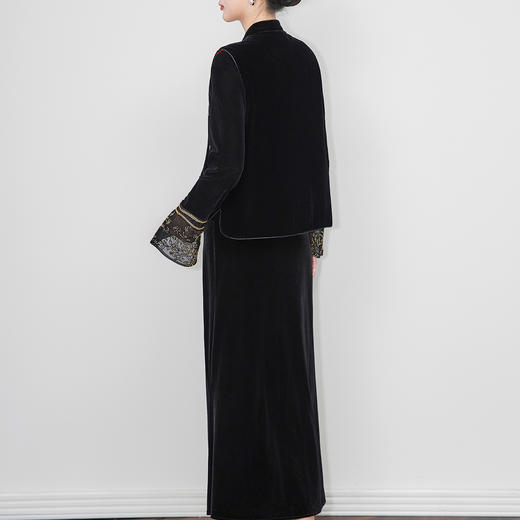 「高货wl」全新升级【铂金会员441/天猫599/差价158】(11758)洛诗琳新中式真丝丝绒夹棉外套2025冬国风刺绣加厚马甲wl11758 商品图2