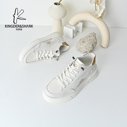 经典鲨2025年冬季专柜新品牛皮革男士品质加绒加厚休闲板鞋KW08-555591 商品图3