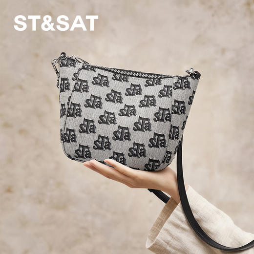 星期六丹宁老钱风牛仔印花斜挎包SSD521A0B0 商品图1
