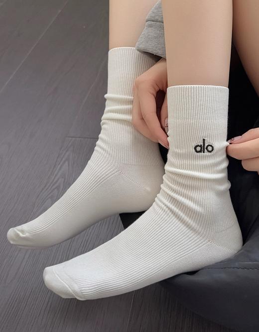 D111341纯棉不闷脚一组3双纯色刺绣袜组合中筒袜 商品图12