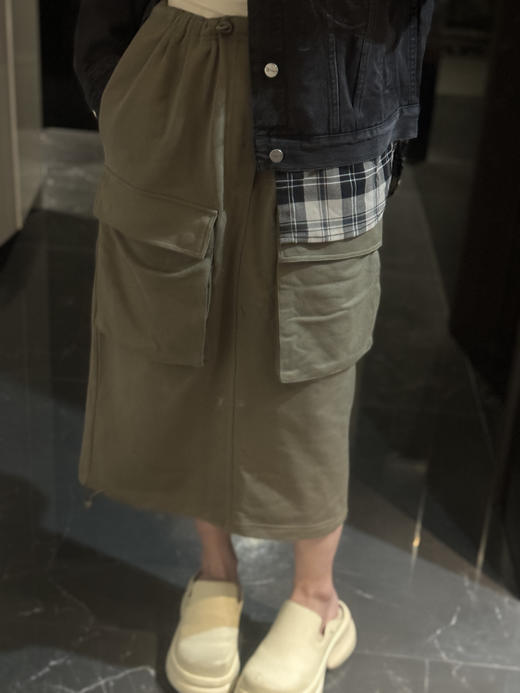 M&M6 Maison Margiela FW24 极简风高腰中长款工装口袋休闲长裙 商品图9