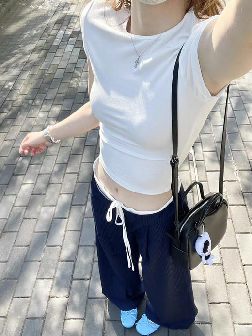 1113-5日单圆正小众Aeta 软糯鹿皮 手提小方包 手提单肩斜挎包 可调节肩带 商品图5