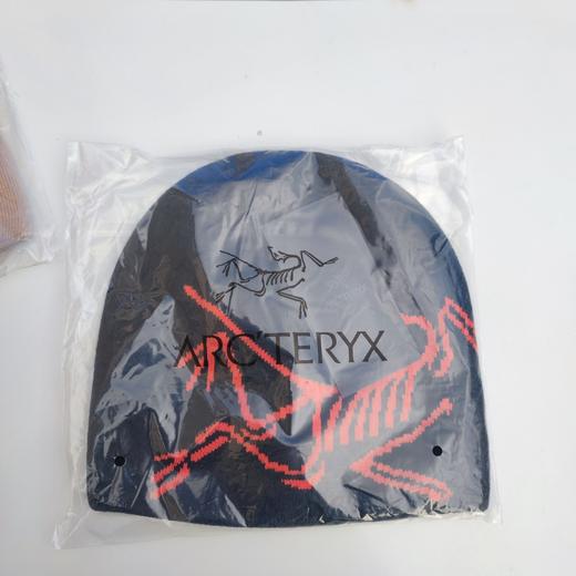 点此购买 始祖鸟秋冬男女情侣款针织毛线帽 gd 335453 商品图6