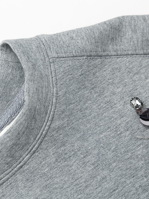 烟灰色流苏亮片装饰卫衣，圆领设计 + 宽松版型 + 软糯质感，解锁冬日出街与休闲的甜酷气质与舒适穿搭 商品图2