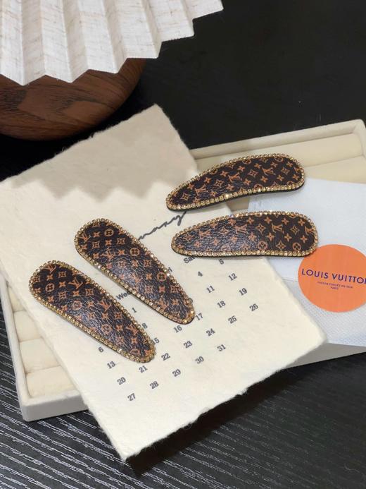 D111356一卡两个装复古氛围感老花满印女士发夹 商品图8