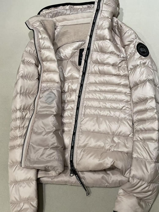 CANADA GOOSE加拿大鹅 HyBridge® Lite女士徽标连帽修身鹅绒羽绒服。 浅色。黑色。自己备注 商品图6