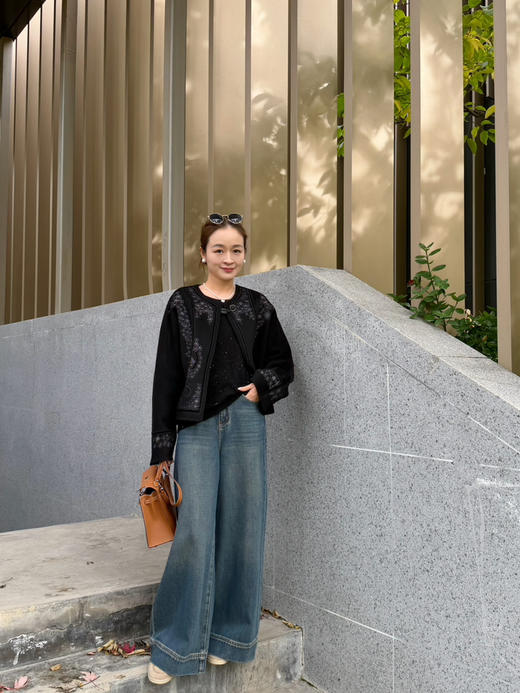 2511211   羊绒 镂空刺绣短款 外套，短大衣 商品图5