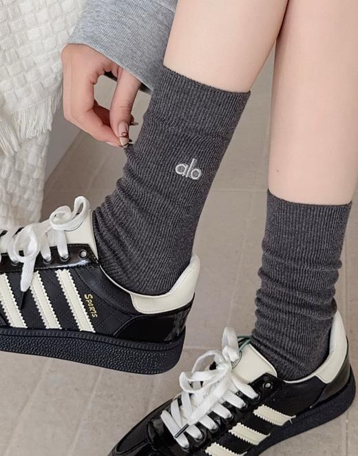 D111341纯棉不闷脚一组3双纯色刺绣袜组合中筒袜 商品图5