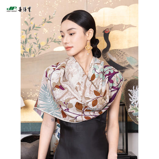 喜得宝秋冬款双面繁宇之境·丝毛大方巾百搭披肩130cm*130cm 商品图4