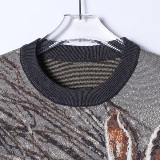 88118SDSA男士秋冬新款痞帅男装简约彩绘卡通兔子圆领毛衣百搭复古上衣 商品图2