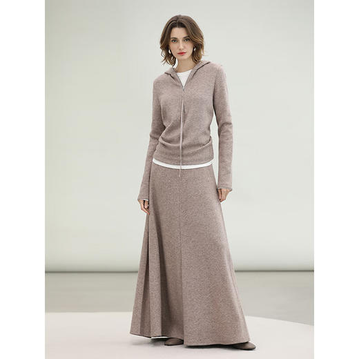 COCOBELLA设计感亮葱A字大摆半身裙女秋冬新款针织长裙HS3160 商品图2