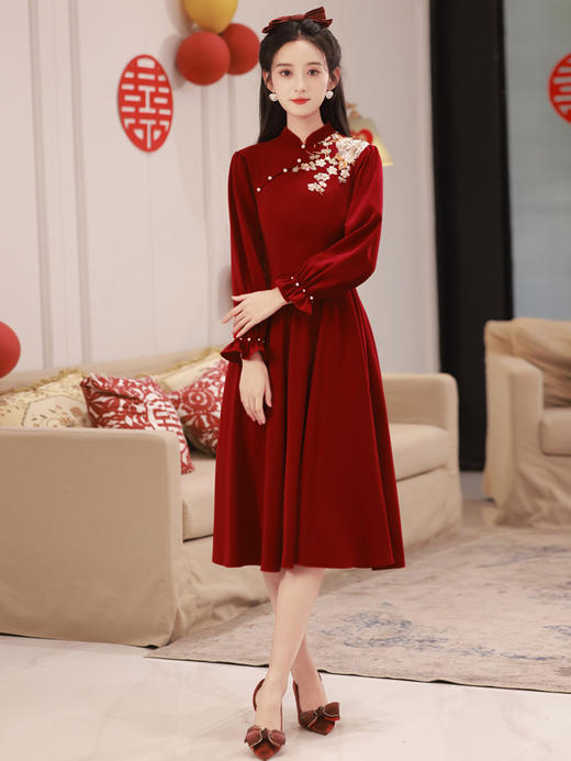 冬季长袖小个子旗袍敬酒服，新娘酒红色中式礼服裙 商品图4