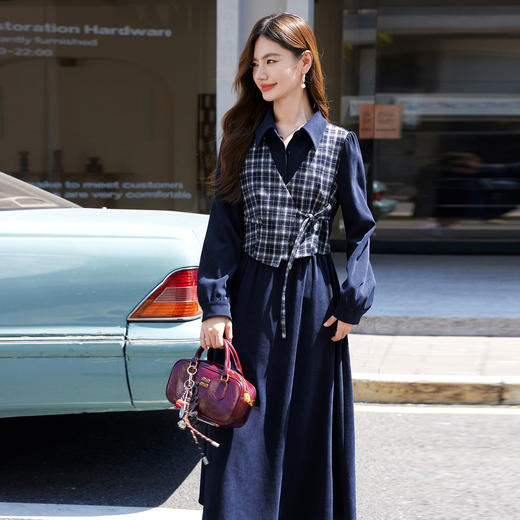 【年货节】熙世界学院风格纹拼接假两件连衣裙女秋冬气质收腰梨形伯克利裙子 商品图4