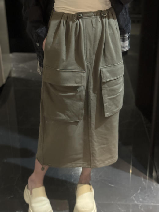 M&M6 Maison Margiela FW24 极简风高腰中长款工装口袋休闲长裙 商品图5