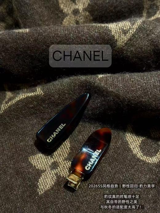 韩国🇰🇷东大门 香奈儿Chanel bb夹发卡 高端定制 炒鸡有质感  每个颜色都好好看!! 推荐大家每个颜色都来一个，日常搭配不同风格~ 商品图3