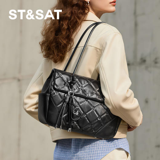 星期六经典高级感菱纹格双肩包SSD521A0G9 商品图1