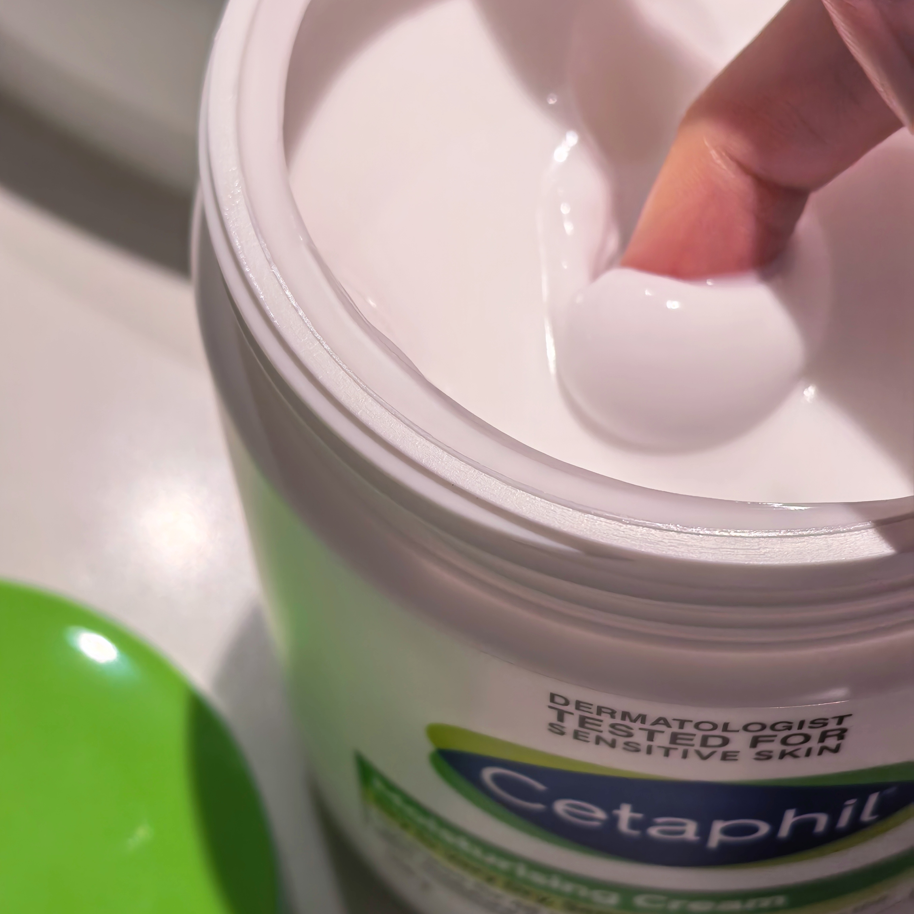 [屁侠推荐]丝塔芙大白罐面霜550g致润保湿霜 效期27.12月  保税仓发货