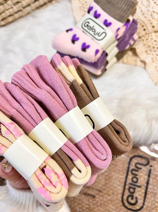 D111353一组八双装秋冬加厚毛圈中筒袜男女同款 商品图3