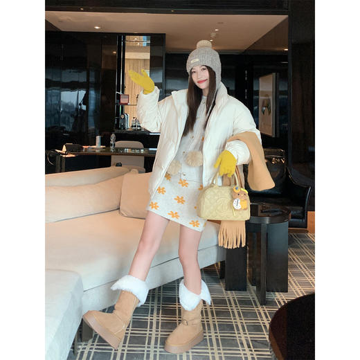 <曾小咸推荐> 现货秒杀！微信超特价！杏拼橙色花朵系扣毛衣 日常179.99 立减100 秒杀79.99！杏拼橙毛织半裙秒杀59.99！ 商品图4