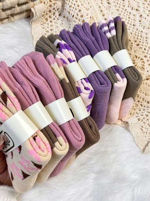 D111353一组八双装秋冬加厚毛圈中筒袜男女同款 商品图1