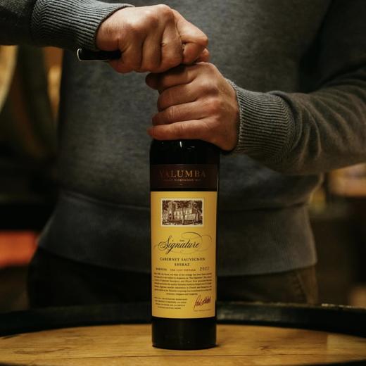 澳洲红五星酒庄！高分年份 御兰堡“签名”赤霞珠西拉干红 Yalumba The Signature Cabernet-Shiraz （2021/2022双年份可选） 商品图3