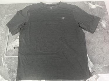 瑕疵ARC'TERYX/始祖鸟 Cormac Crew SS 男士轻量透气速干圆领短袖T恤