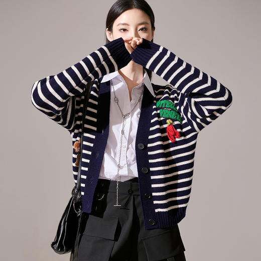 剩M/XL 【芳外】条纹针织开衫羊毛休闲上衣8T23CM0821 商品图1