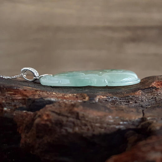 【天然正品】AU750白金镶钻镶天然细腻飘蓝花冰种如意（万事如意）翡翠吊坠项链52.8*27.3*5.2MM（皆取最大值）链长：45CM（长度可调节）女士281025AH64 商品图7