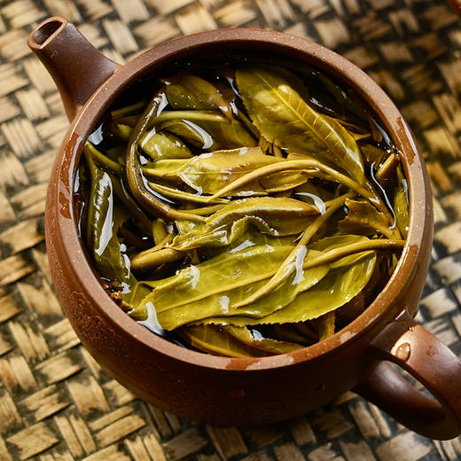 11月15日中午12点【龙印】2025年古树春茶2.0版，拼配界标杆产品，百年内难以超越，征服您的味蕾，357克/饼 商品图5