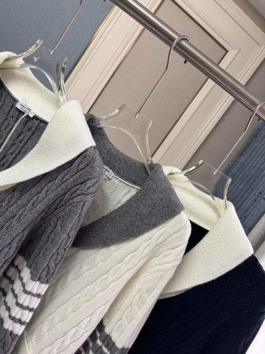 点此购买 TB秋冬季女士经典学院风撞色西装领四条杠麻花针织毛衣开衫 mp 335476 商品图4