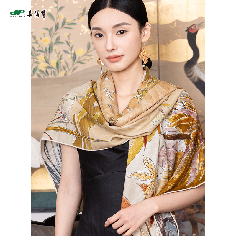 喜得宝秋冬款双面繁宇之境·丝毛大方巾百搭披肩130cm*130cm