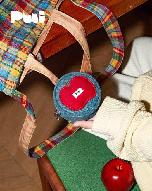 4楼Eubelle欧蓓 Puui原创设计新款迷你挂脖零钱包 百搭牛仔斜挎包耳机包钱包ins 活动价：128元 商品图1