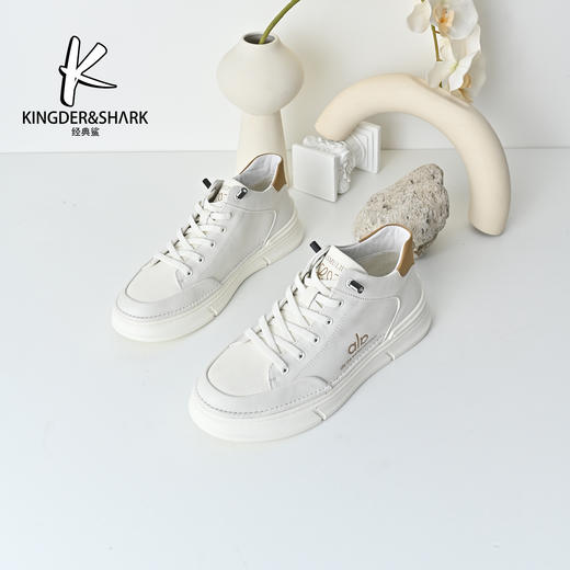 经典鲨2025年冬季专柜新品牛皮革男士品质加绒加厚休闲板鞋KW08-555591 商品图1