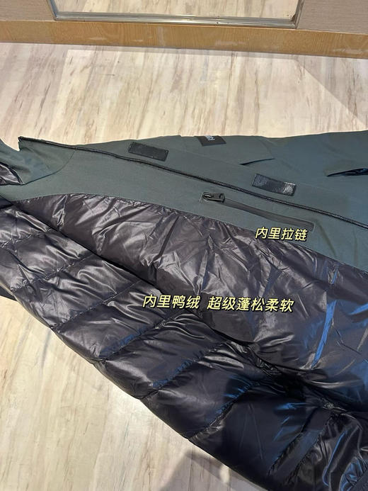 原单正品 MK男士滑雪服  内里填充90白鸭绒
充绒量也非常饱满，更像是充绒的加厚冲锋衣，可以穿到-20度，非常暖和，防水防风，保暖效果极好！
尺码36 38 40 42 商品图12